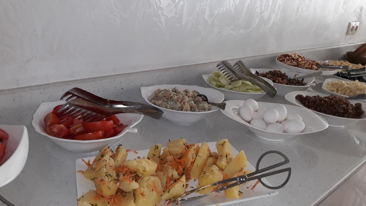 Hotel Batumi Palace מראה חיצוני תמונה